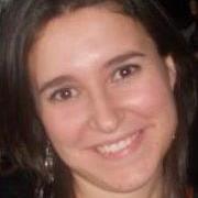 Doy clases particulares económicas de español para extranjeros. Licenciada en Periodismo con experiencia en medios de comunicación